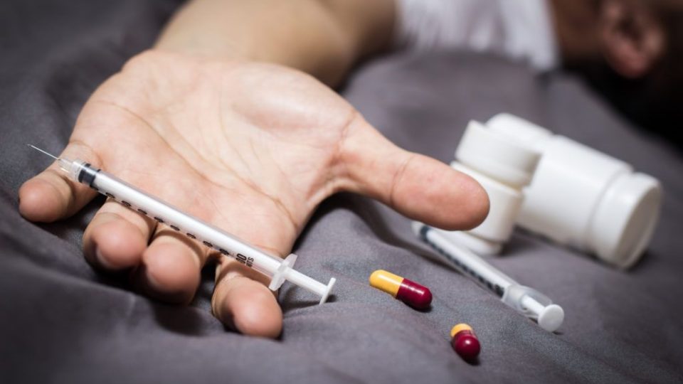 Как осуществить лечение наркомании в Батайске