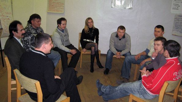 Анонимные алкоголики и группы сообщества 7Н в Казани – преимущества вступления в профессионально организованные сообщества
